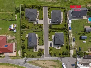 Prodej pozemku pro bydlení, Komárov, 4052 m2