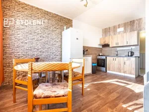 Prodej bytu 3+1, Teplice, Trnovanská, 70 m2
