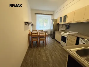 Pronájem bytu 2+kk, Praha - Smíchov, Na Skalce, 36 m2