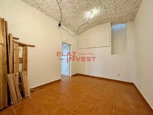 Pronájem bytu 1+1, Praha - Smíchov, Křížová, 37 m2