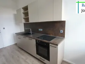 Pronájem bytu 2+1, Liberec, Moskevská, 80 m2