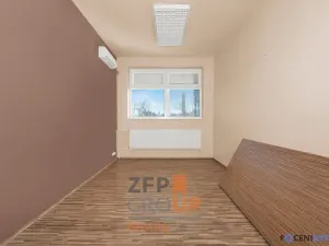 Prodej obchodního prostoru, Hodonín, Velkomoravská, 702 m2