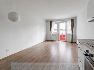 Pronájem bytu 1+kk, Praha - Hostavice, 35 m2