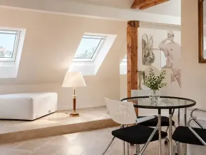 Pronájem bytu 1+kk, Praha - Nusle, Horní, 42 m2