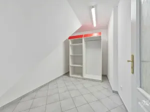 Pronájem rodinného domu, Praha - Štěrboholy, Pod areálem, 324 m2