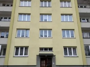 Pronájem bytu 2+1, Ostrov, Masarykova, 55 m2