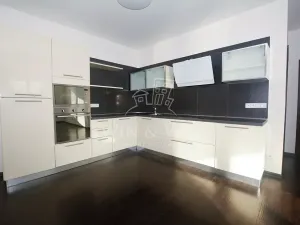 Pronájem bytu 4+kk, Praha - Horní Počernice, Náchodská, 124 m2