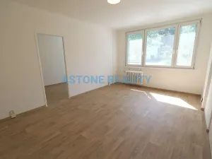 Pronájem bytu 3+1, Praha - Strašnice, Pod strání, 68 m2