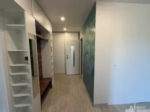 Pronájem bytu 3+kk, Praha - Bohnice, Řešovská, 54 m2