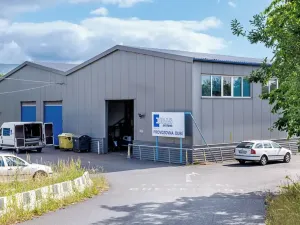 Prodej výrobních prostor, Dubí, Horská, 3047 m2