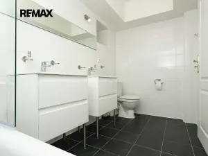 Pronájem rodinného domu, Praha - Nebušice, Na Malé Šárce, 302 m2