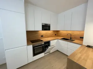 Pronájem bytu 3+kk, Praha - Řeporyje, Haenkeho, 80 m2