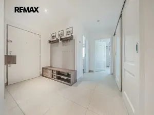 Prodej bytu 4+1, Praha - Malešice, Univerzitní, 109 m2