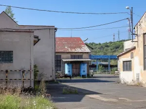 Dražba skladu, Kadaň, 11945 m2