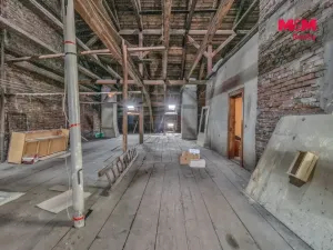 Prodej rodinného domu, Jičín - Staré Město, Valdštejnovo náměstí, 917 m2
