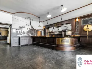 Prodej obchodního prostoru, Rakovník, Husovo náměstí, 1100 m2