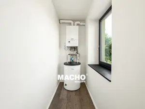 Pronájem rodinného domu, Kosoř, Školská, 380 m2