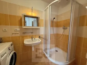 Pronájem bytu 2+kk, Hradec Králové, Svatojánská, 59 m2