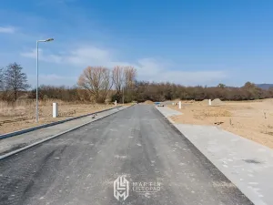 Prodej pozemku pro bydlení, Komárov, 729 m2