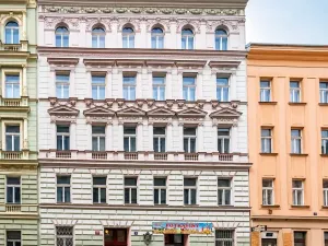 Prodej bytu 2+kk, Praha - Nové Město, Koubkova, 52 m2