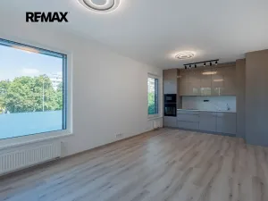 Pronájem bytu 3+kk, Praha - Kamýk, Hodkovická, 80 m2