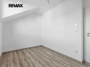 Prodej bytu 4+kk, Vochov, 80 m2