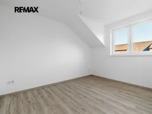 Prodej bytu 4+kk, Vochov, 80 m2