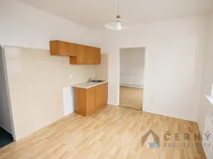 Pronájem bytu 2+kk, Liberec, Dobiášova, 36 m2