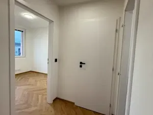 Pronájem bytu 4+kk, Praha, Novodvorská, 47 m2