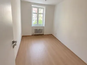 Pronájem bytu 3+1, Praha, Vinohradská, 105 m2