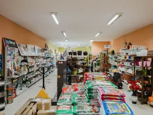 Prodej obchodního prostoru, Kamenice, 1737 m2