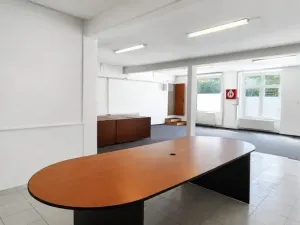 Pronájem obchodního prostoru, Pardubice - Zelené Předměstí, 17. listopadu, 140 m2