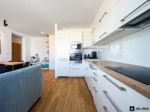 Prodej bytu 3+kk, Hradec Králové - Nový Hradec Králové, Na Občinách, 74 m2