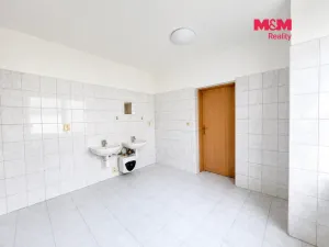 Pronájem obchodního prostoru, Klášterec nad Ohří - Miřetice u Klášterce nad Ohří, Nádražní, 100 m2