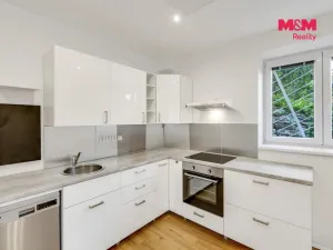 Prodej bytu 1+kk, Praha - Košíře, V břízkách, 38 m2
