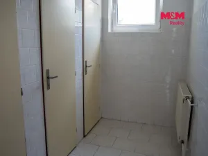 Pronájem kanceláře, Krnov - Pod Cvilínem, Chářovská, 348 m2
