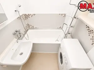Pronájem bytu 2+1, Praha - Malešice, Lipecká, 52 m2