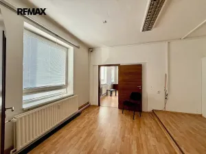 Pronájem kanceláře, Plzeň, Jedlová, 400 m2