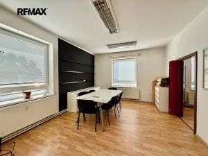 Pronájem kanceláře, Plzeň, Jedlová, 400 m2