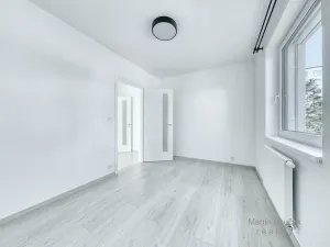 Pronájem bytu 2+kk, Praha - Řepy, Laudova, 60 m2
