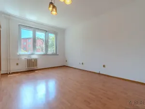 Pronájem bytu 2+1, Ostrava, Slavíkova, 52 m2