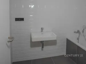 Prodej bytu 4+kk, Praha - Vysočany, Kolbenova, 176 m2