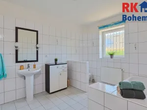 Prodej rodinného domu, Šestajovice, U Pole, 266 m2