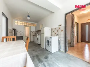 Prodej rodinného domu, Činěves, 161 m2