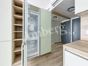 Pronájem bytu 1+kk, Praha - Karlín, Sokolovská, 28 m2
