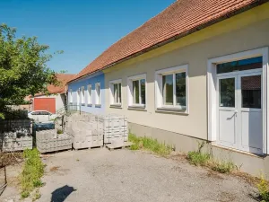 Prodej vícegeneračního domu, Kamenice, 1737 m2