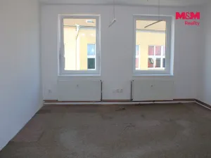 Pronájem kanceláře, Nová Paka, Komenského, 23 m2