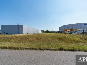 Prodej komerčního pozemku, Nivnice, 3525 m2