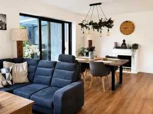 Pronájem rodinného domu, Holubice, 130 m2