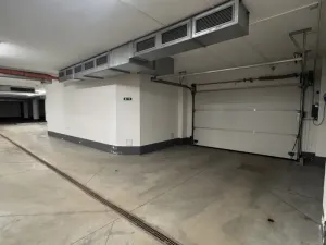 Prodej garážového stání, Špindlerův Mlýn, 12 m2